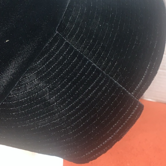 Vintage 1950’s Velvet Romance hat w/side flap design BRAND NEW CONDITION AMAZING - Picture 4 of 8